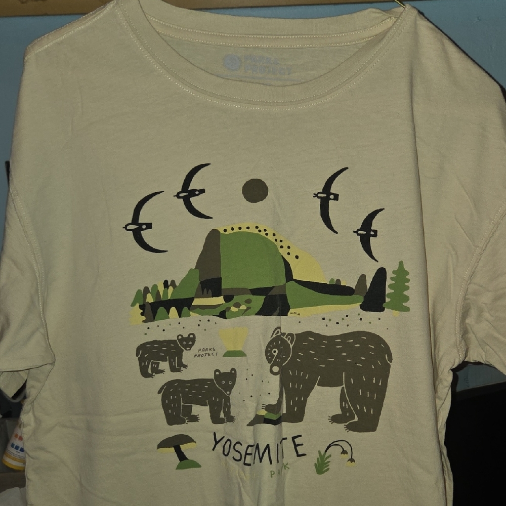 Yosemite Park Graphic Tee - Green Nature Print